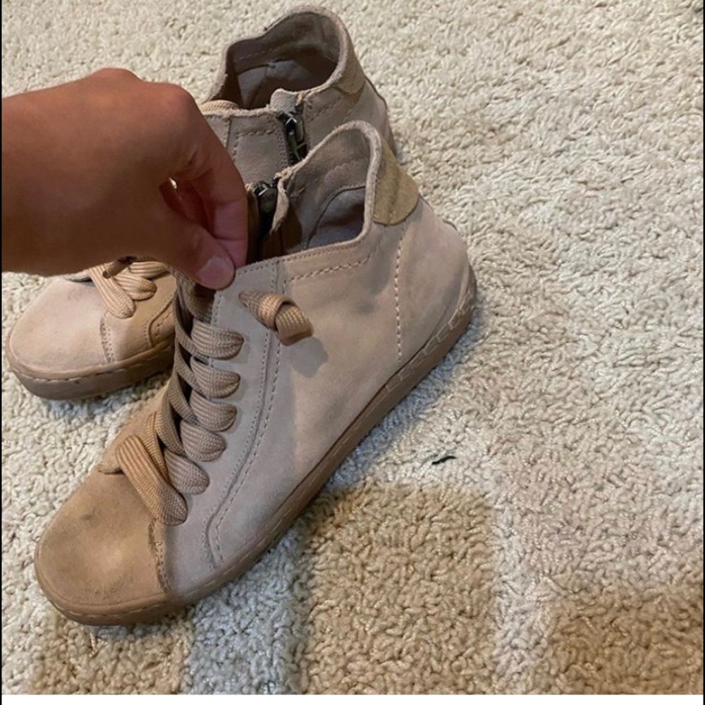 Dolce Vita sneakers